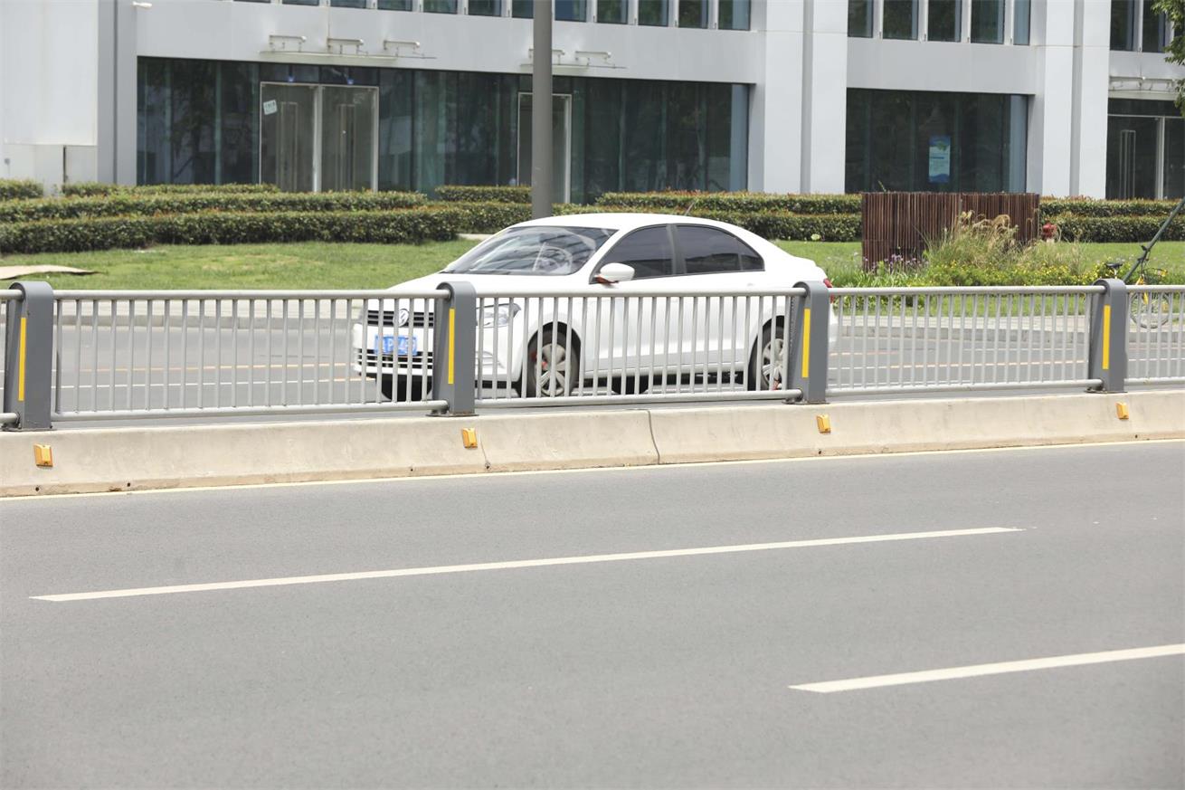 四川道路交通護欄
